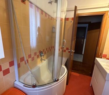 San Donato Milanese Apartment | Trilocale con Box a San Donato Milanese - vicinanze Metro, Eni, Policlinico