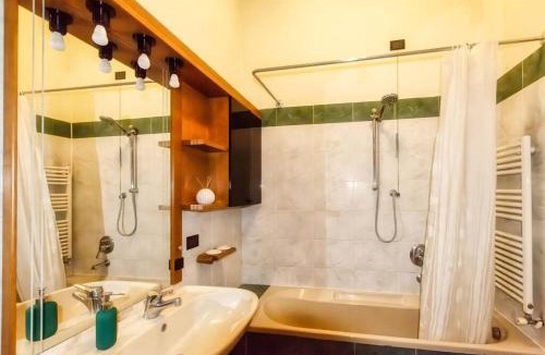 Crescenzago Apartment | Un insospettabile angolo verde in città