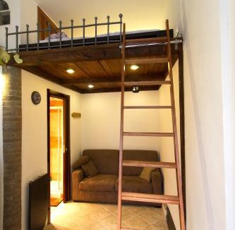 San Giovanni Apartment | Underground Rome's Room