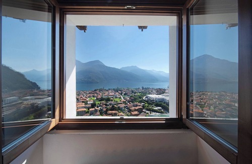 Dongo Apartment | Vacation Apartment in Beautiful Vineyard 'Crotto Palma' with Lake View & Wi-Fi