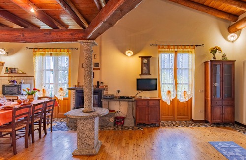Pianello del Lario House | Vacation home Bragna by Interhome