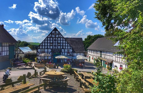Meschede Apartment | Vacation home Eiche, 130sqm, 4 bedrooms, max. 8 persons