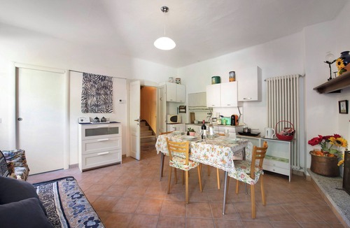 Argegno House | Vacation Home ‘Il Mulino di Marina - Lake Como’ with River View, Wi-Fi and Balconies
