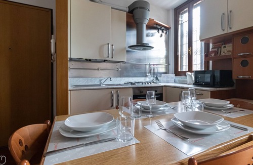Cassina de' Pecchi Apartment | Veneto 10B - One Bedroom Apartment, Sleeps 4