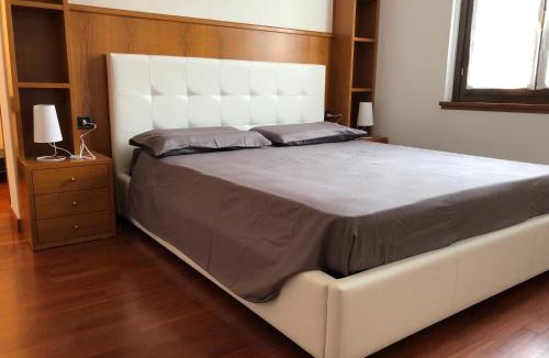 Sarnico Apartment | Veneto Civico 17