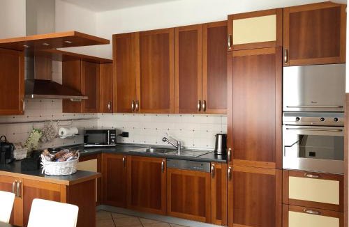 Sarnico Apartment | Veneto Civico 17