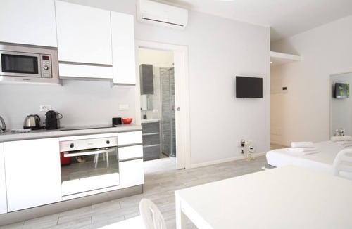 Fiera Apartment | Veniero Apartment A (sx)
