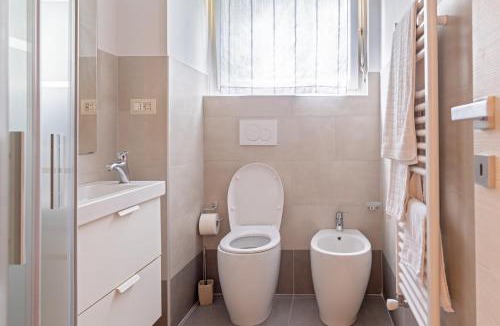 Milan Apartment | Via Serrati 21