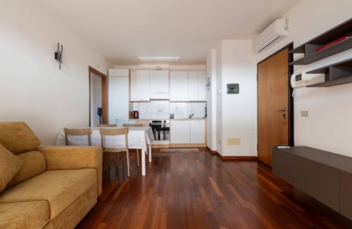 Zona Farini Apartment | Viale Marche apartment - near Maciachini M3