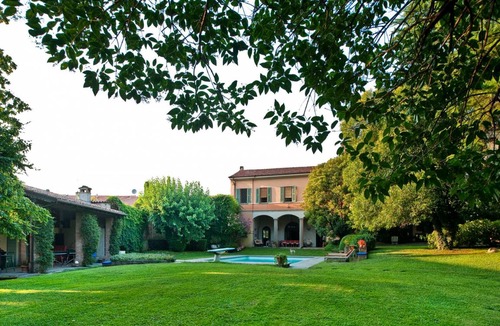 Bornato Villa | Villa ∙ 7 bedrooms ∙ 14 guests