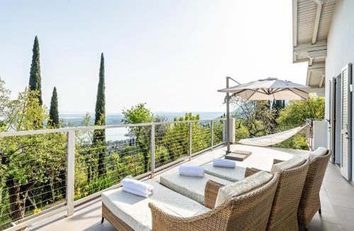 Gardone Riviera Villa | Villa Artista