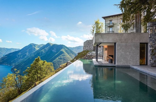Pigra Villa | Villa Boffalora - Eight Bedroom Villa, Sleeps 14