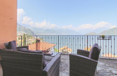 Calozzo Villa | Villa Buena Vida