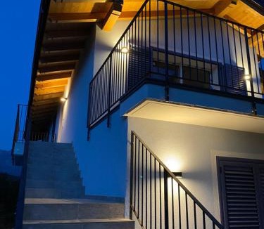 Colico Piano Apartment | Villa Carlotta Bianca vacation home apartment with swimming Pool