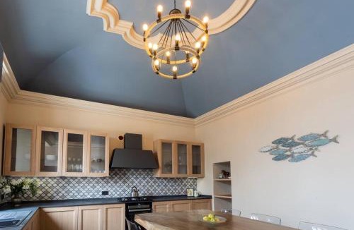 Azzano Villa | Villa Castravalva by Rent All Como