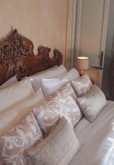Magreglio Apartment | Villa Costanza Appartamento con balcone e vista giardino