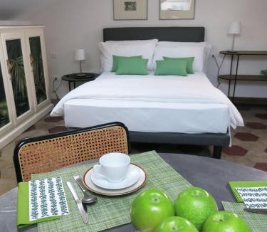 Albate Apartment | Villa Crochat