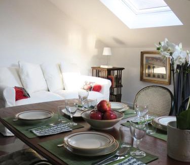 Albate Apartment | Villa Crochat