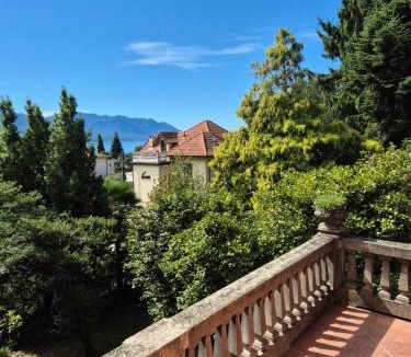 Maccagno House | Villa del Castañar