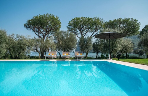 Manerba del Garda Villa | Villa Elena
