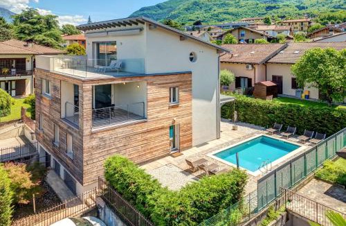 Colico Piano House | Villa Family with pool and amazing panoramic penthouse