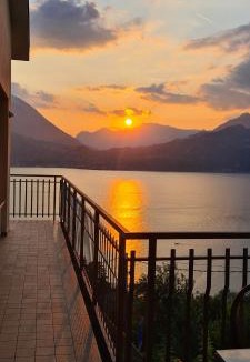 Perledo Villa | Villa gli Ulivi - Bariloche Lake & Mountain View