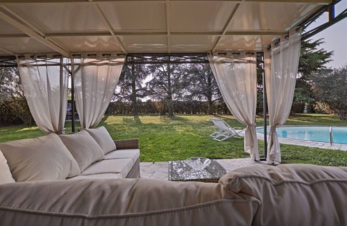 Manerba del Garda Villa | Villa "Grazia" with Wi-Fi, Garden, Terrace, Pool Gym & Sauna