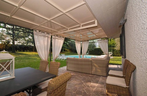 Manerba del Garda Villa | Villa "Grazia" with Wi-Fi, Garden, Terrace, Pool Gym & Sauna