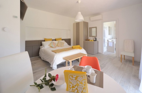 San Felice del Benaco Bed & Breakfast | Villa Josephine B&B
