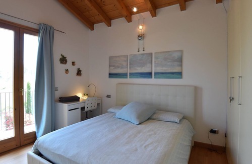 Brezzo di Bedero Villa | Villa Lago Maggiore private pool and access to the beach
