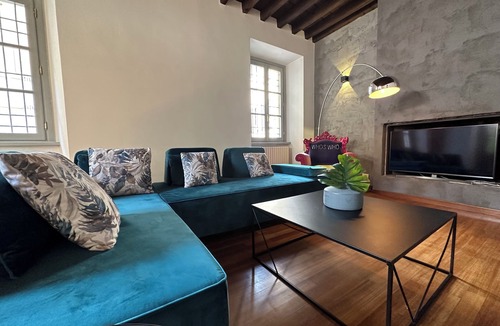 Como Villa | Villa Magnolia - With Garden in the Center of Como