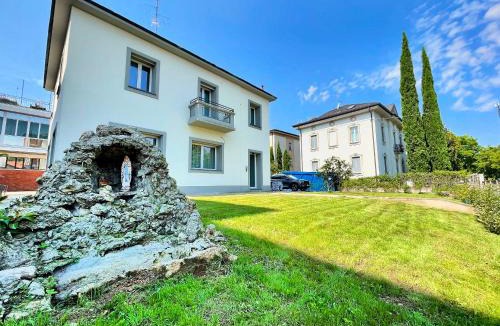 Meda House | Villa Manzoni