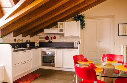 Varenna Apartment | Villa Monti: apt. Primrose