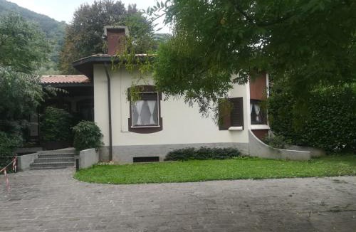 Airuno Bed & Breakfast | Villa Paradis B&B