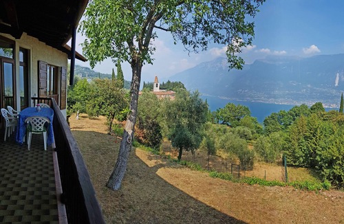 Pieve Villa | Villa Paradiso Lake View Balcony Garden