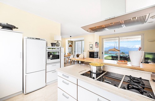 Lonato del Garda Villa | Villa Perla by Wonderful Italy