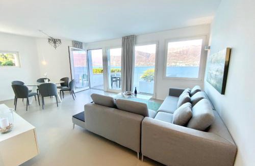 Porto Valtravaglia House | Villa Poseidon