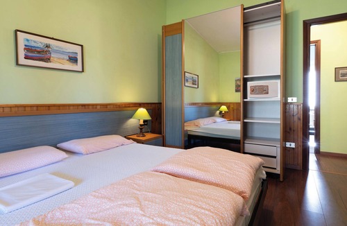 Crone Villa | Villa Stefano - Two Bedroom Villa, Sleeps 6