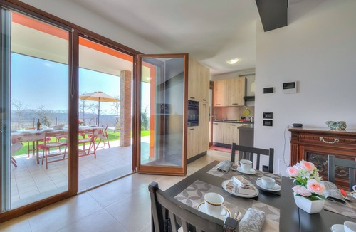 Padenghe sul Garda House | Villa Teresa Apt Lake Garda View