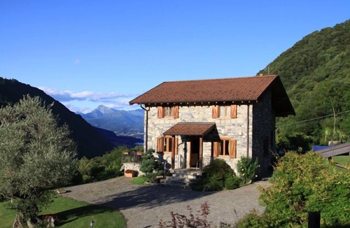 Occagno Villa | Villa Victoria, Argegno, Italy