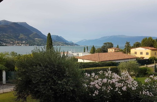 Portese Villa | Villa with awesome lake view a few steps from the beach