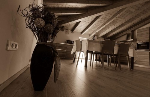 Domaso Villa | Villa with Lake Views, Private Pool and Hot Tub! 10 minutes walk to the beach