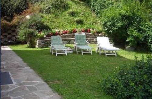 Griante House | Villa with sea views and garden in the middle of the San Martino Natural Park