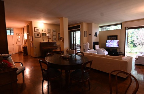 Grumello del Monte Villa | VillaFrancesca BeB in Grumello del Monte: Elegant with Park and Seasonal Pool