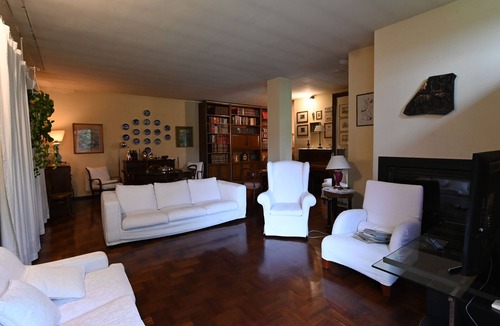 Grumello del Monte Villa | VillaFrancesca BeB in Grumello del Monte: Elegant with Park and Seasonal Pool