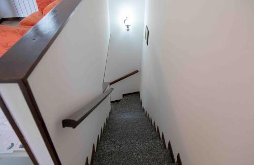 Calcinate del Pesce Apartment | [Vista lago]-Appartamento funzionale con vista