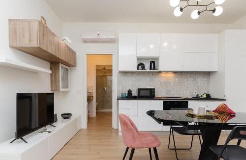 Centro Direzionale Apartment | VivimiHome Modern Central Flat Bosco Verticale