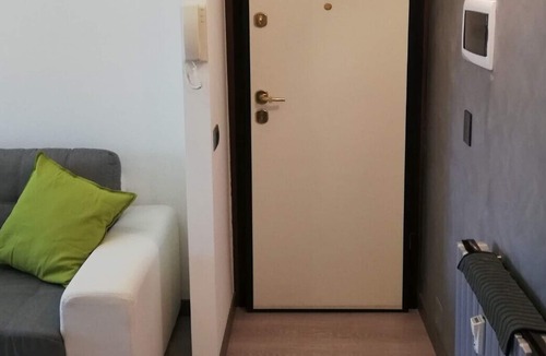 Novegro Apartment | Walk to Linate airport with soundproofed room - close to H San Raffaele