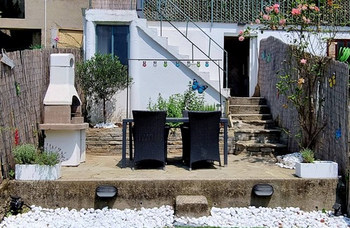 Besozzo Apartment | Welcome to Casa Enzo, located Bogno, not far from the beautiful Lake Maggiore.