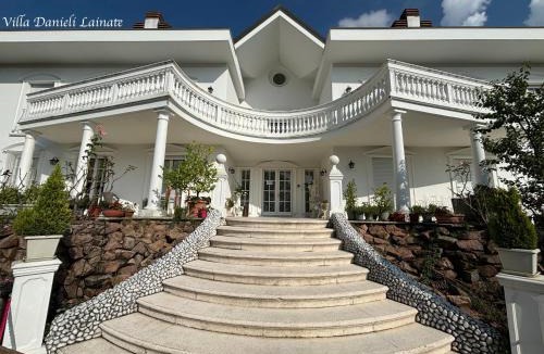 Grancia Apartment | White House